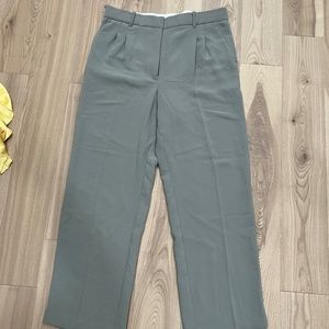 Aritzia Effortless pant